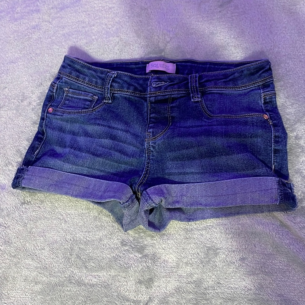 Dark wash Squeeze shorts